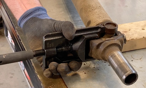 Lisle 42890 U-Joint Puller Small