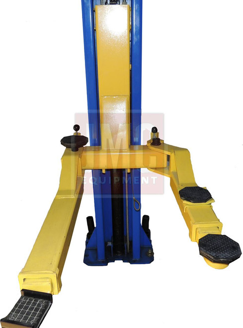JMC Equipment JMC9KACX 9,000 Lb Two Post Clear Floor Asymmetric Lift
