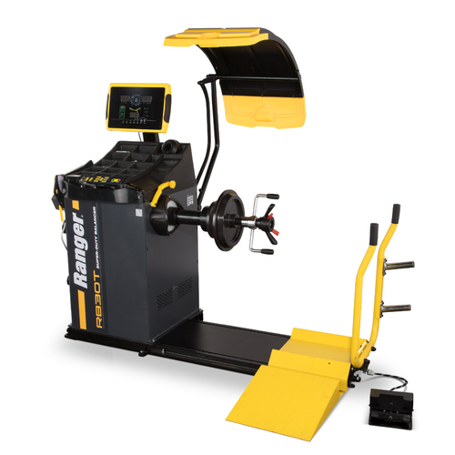 Ranger RB30T Truck Wheel Balancer With Deluxe Adapter Kit / 220V